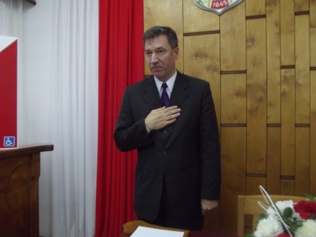 Samorządy kontra rząd